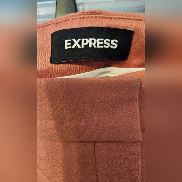 NWOT - EXPRESS COLUMNIST BARELY BOOT PANTS NEVER WORN. LIGHT PINK - Picture 3 of 4